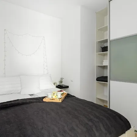 Cozy Karpia 17 With Terrace In By Renters * Poznań