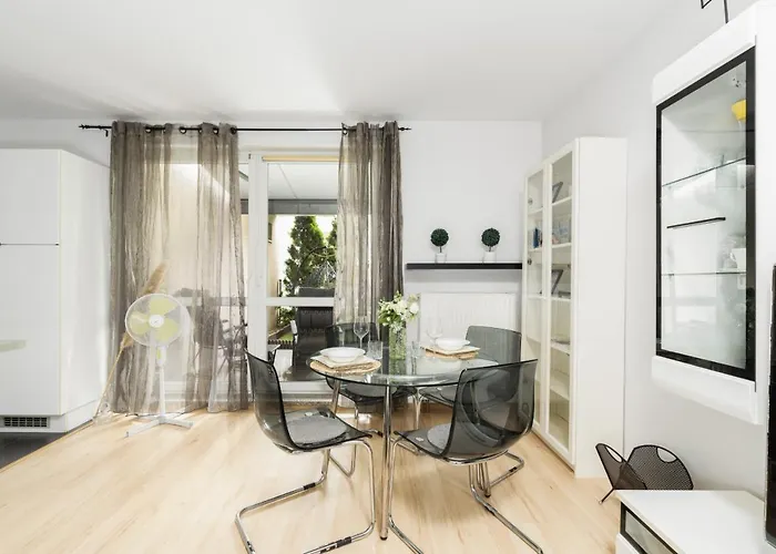 Cozy Karpia 17 With Terrace In By Renters Apartament Poznań